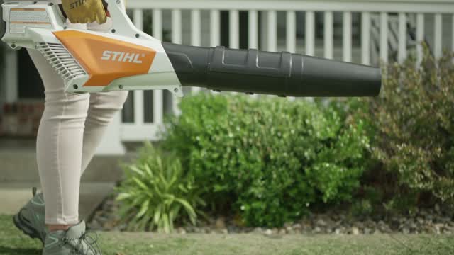 Stihl bga 57 discount cordless leaf blower