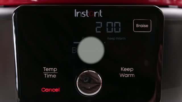 Instant Cast Iron Dutch Oven 6 qt Red
