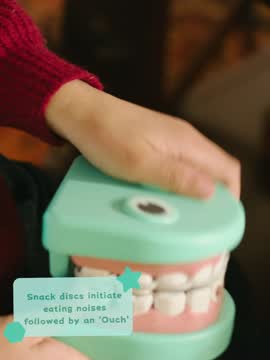 Usaタカ*Smile Hape Super Smile Dental Clinic Set Multicolored 33 pc Mfr# E3227