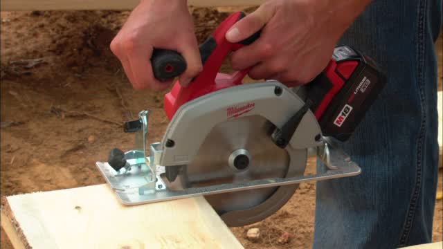 Milwaukee M18 6-1/2 in. Cordless Brushed Circular Saw Tool Only